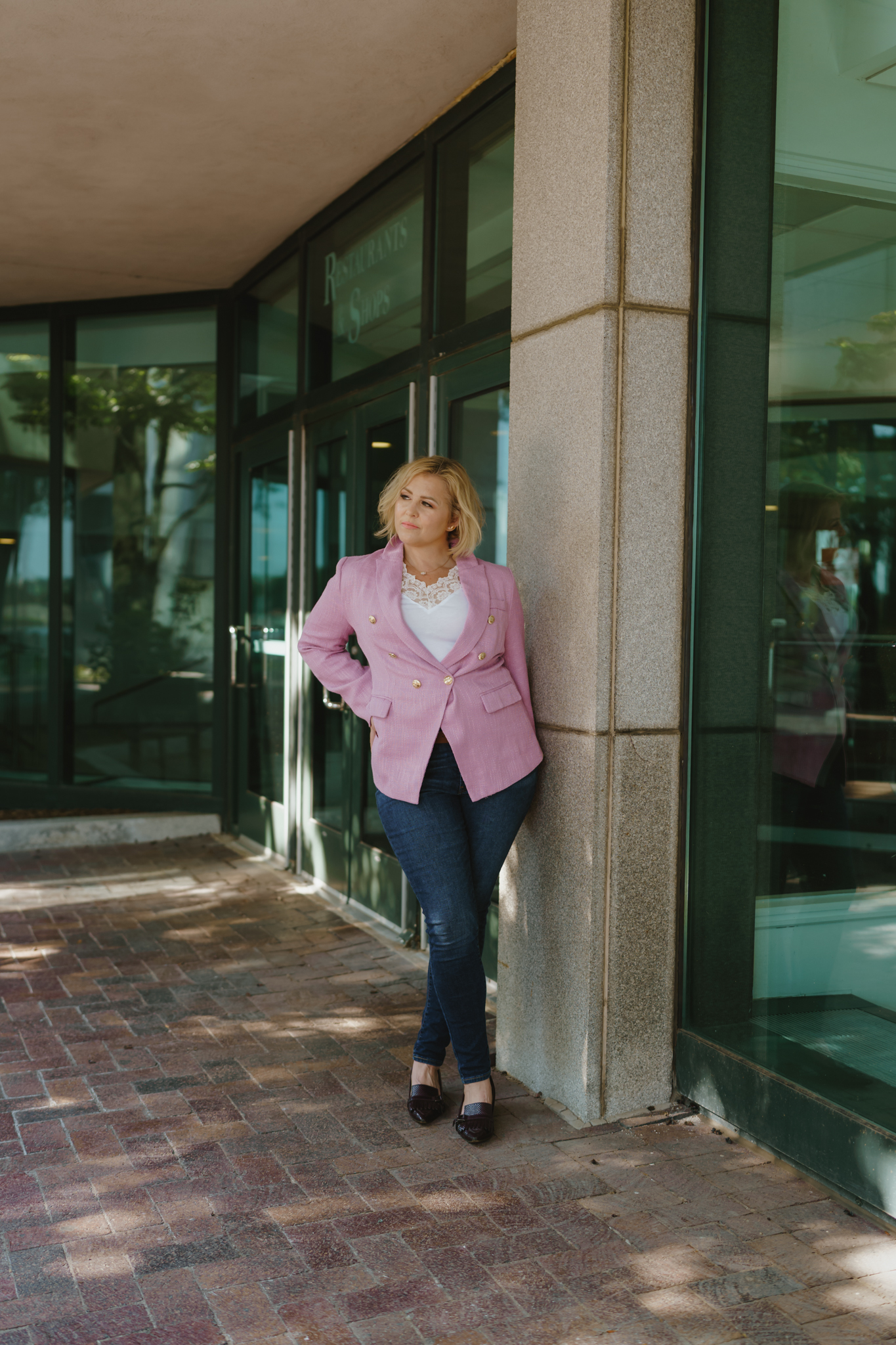 A female entrepreneur, The Modern Countess, reflecting on the 5 lessons for new entrepreneurs.